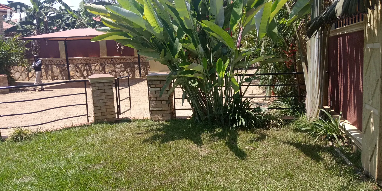 Kiira House With a Big Compound on Sale in Kampala