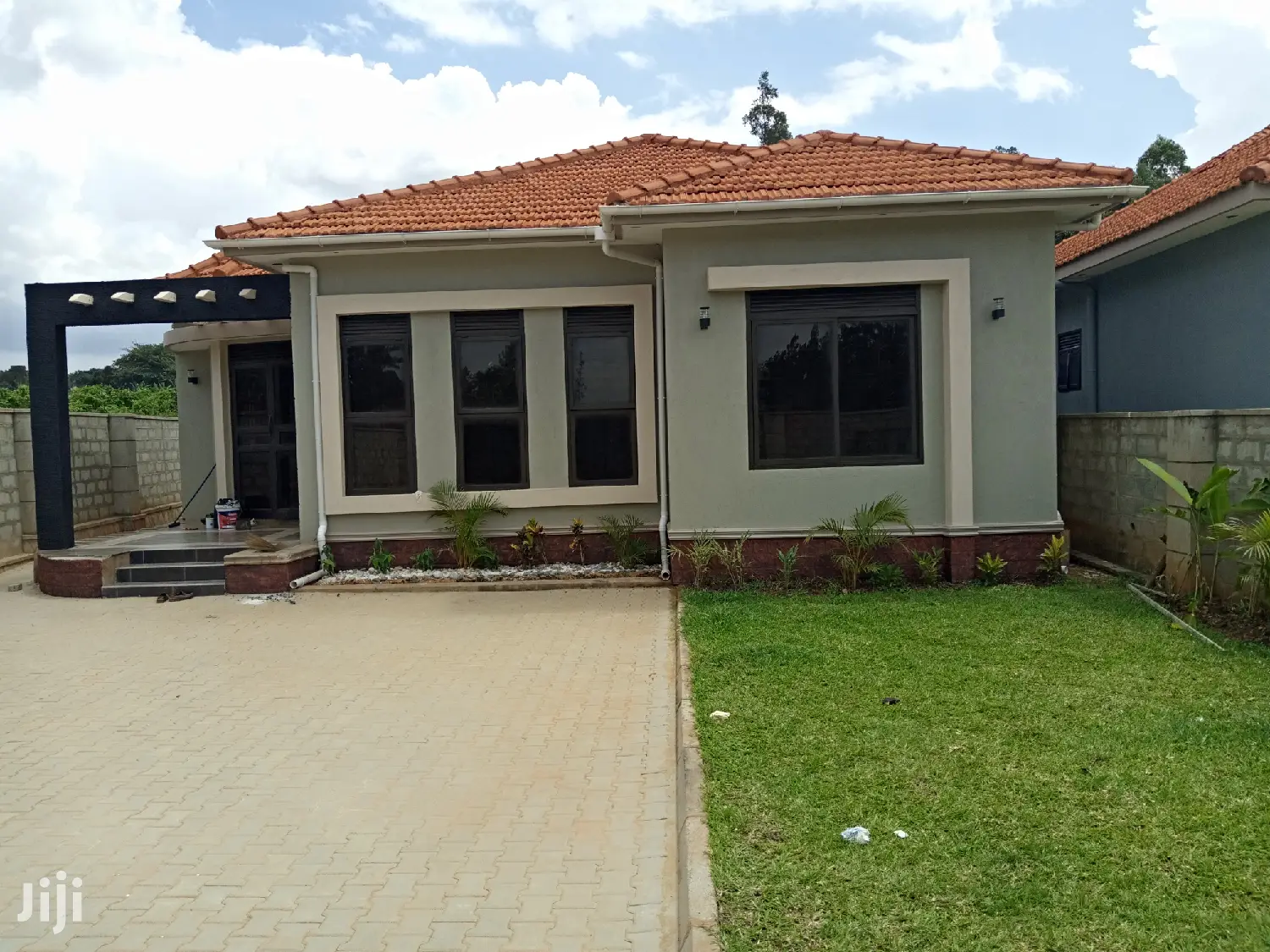 Kiira New Stylish Home on Sell in Kampala