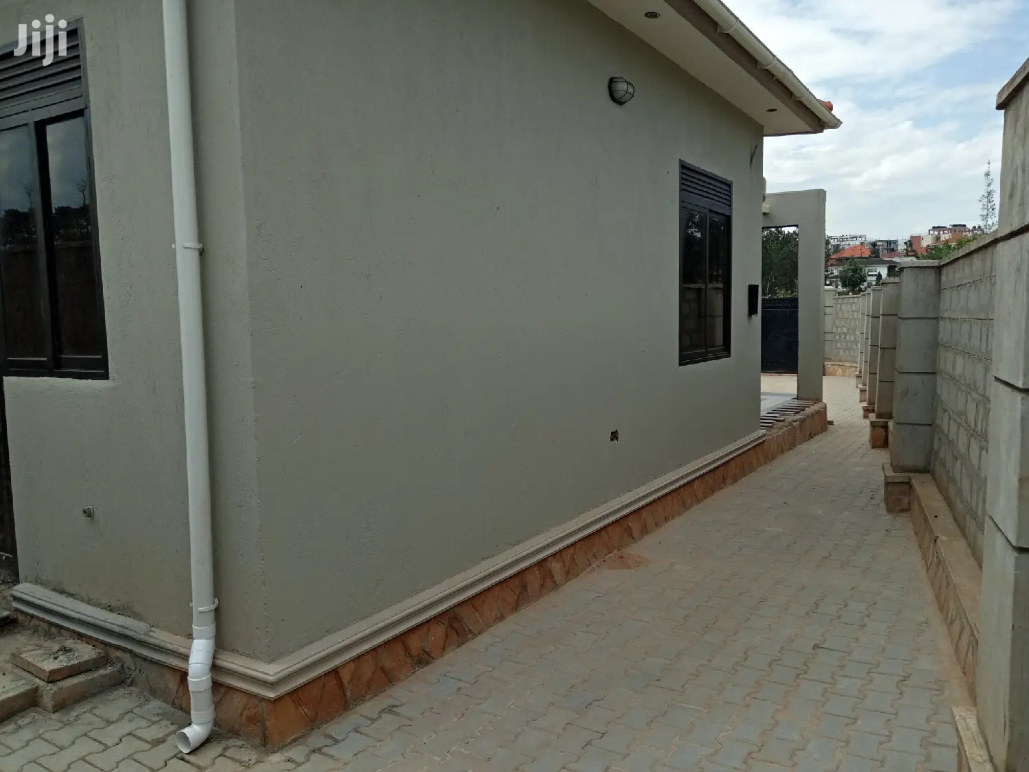 Kiira New Stylish Home on Sell in Kampala