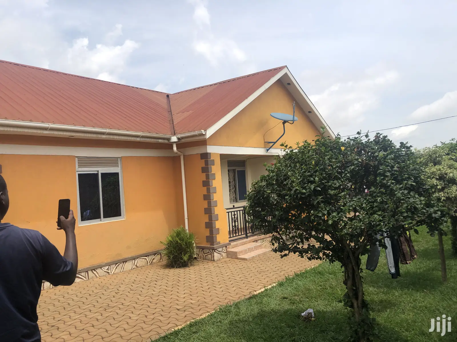 Bweyogerere Buto Four Unit 3bedroom Rentals on Sell in Kampala
