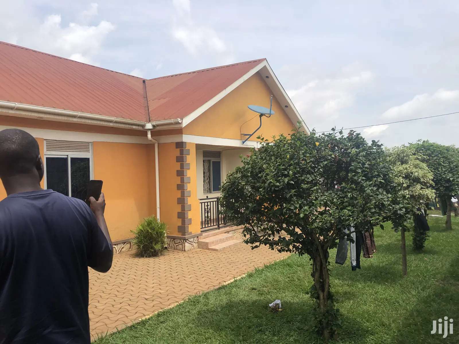 Bweyogerere Buto Four Unit 3bedroom Rentals on Sell in Kampala