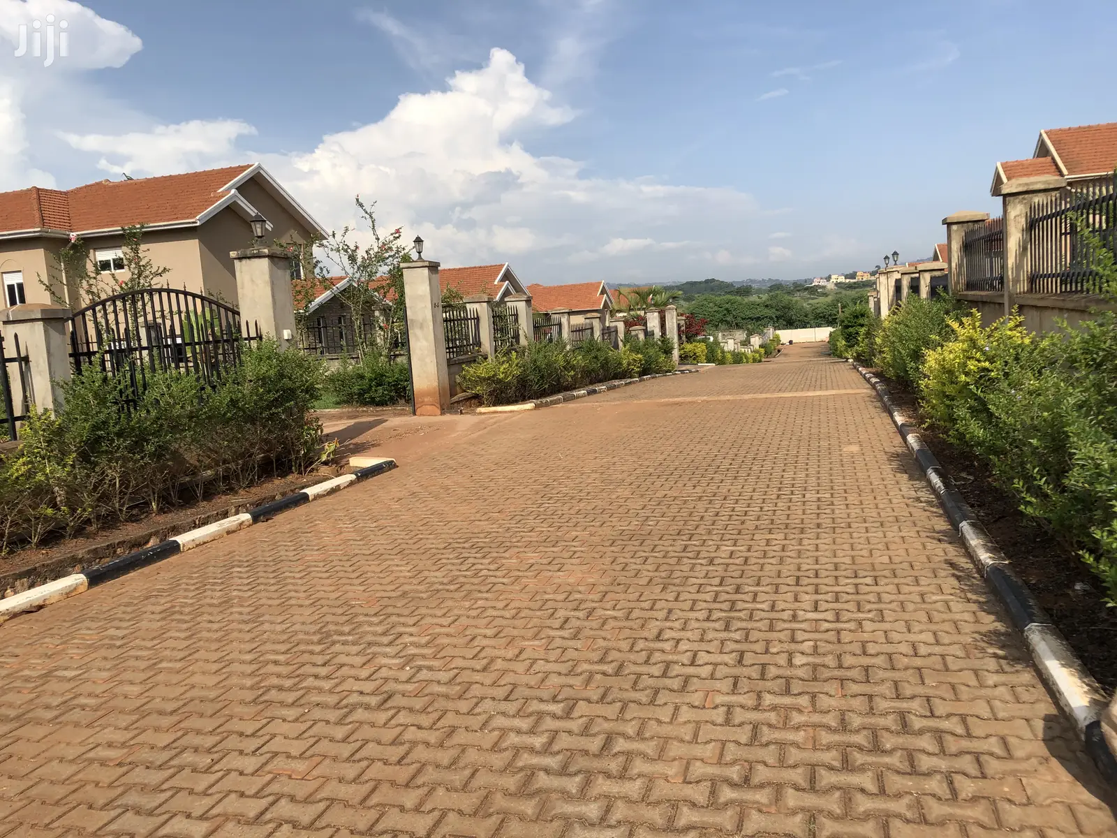 Munyonyo Mansion On Sell in Kampala