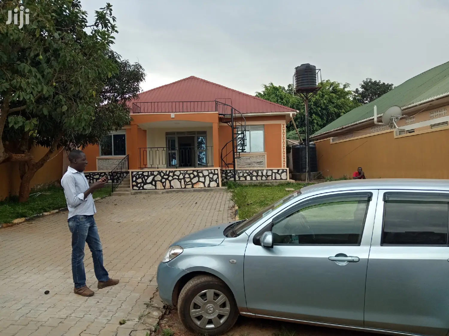 Hot Offer, Namugongo Lovely House on Sell in Kampala