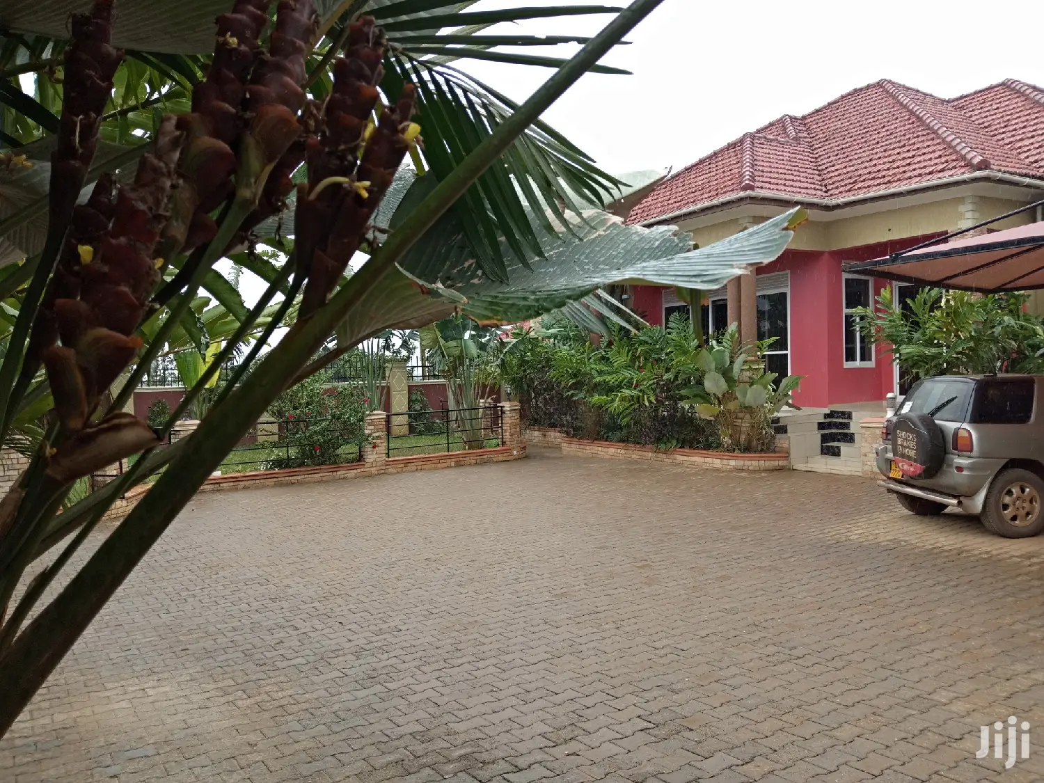 Big Bungaloo in Kiira for Sell in Kampala