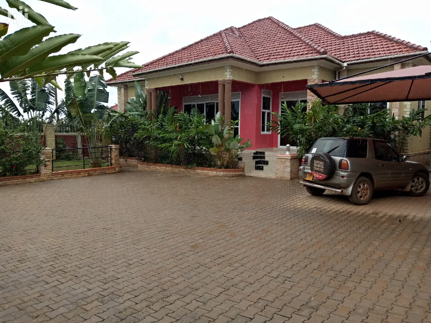 Big Bungaloo in Kiira for Sell in Kampala