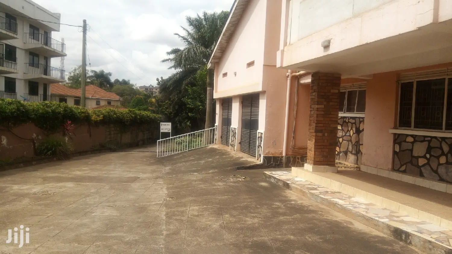 5 Bedroom Mansion In Bugolobi For Rent in Kampala