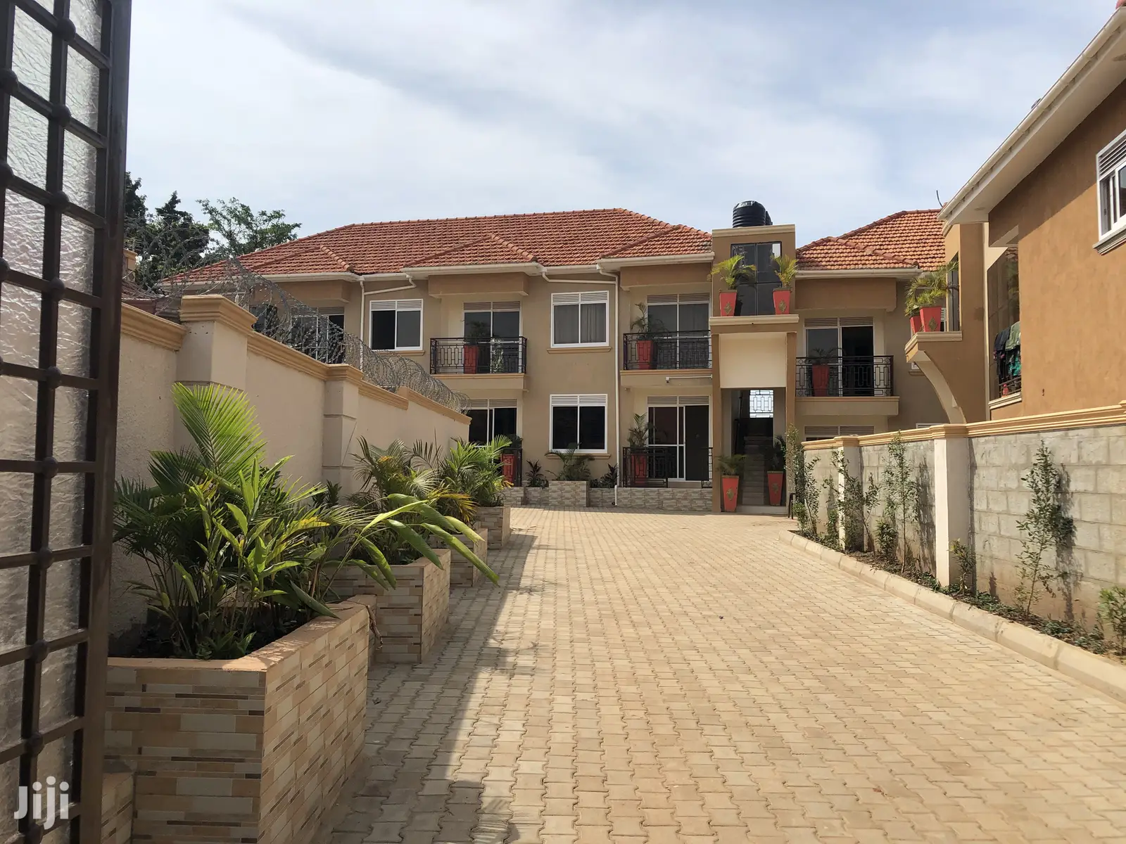 Kisaasi Complex of Apartments on Sell in Kampala