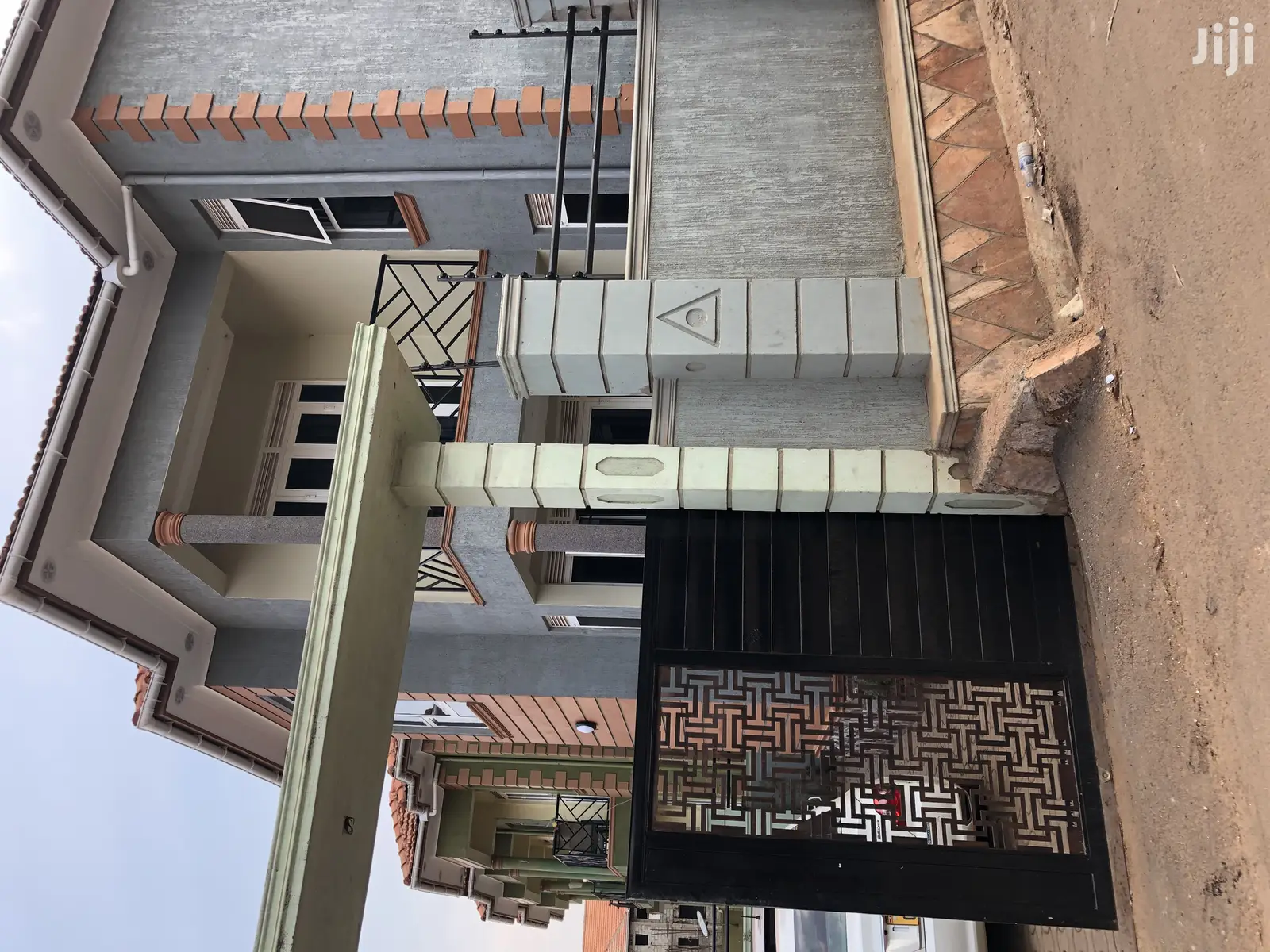 Storeyed House In KYANJA For Sell in Kampala