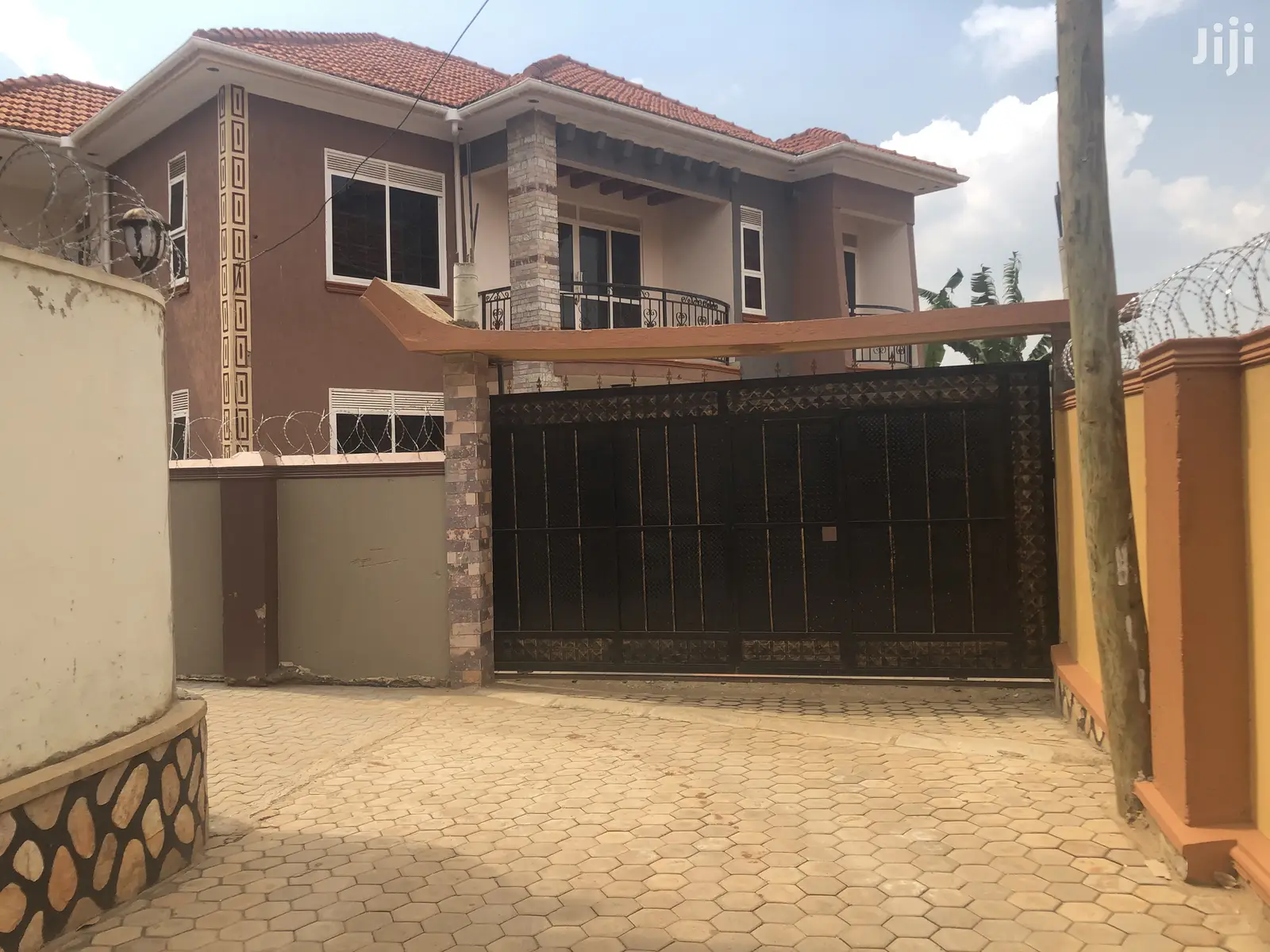 Six Bedrooms Mansion in Kira on Sell in Kampala