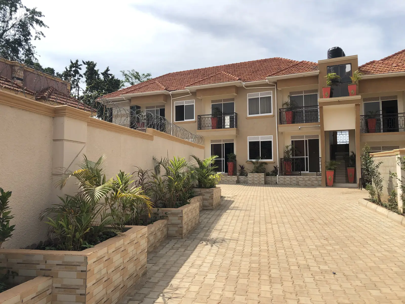 Apartment Complex in Kisaasi on Sell in Kampala