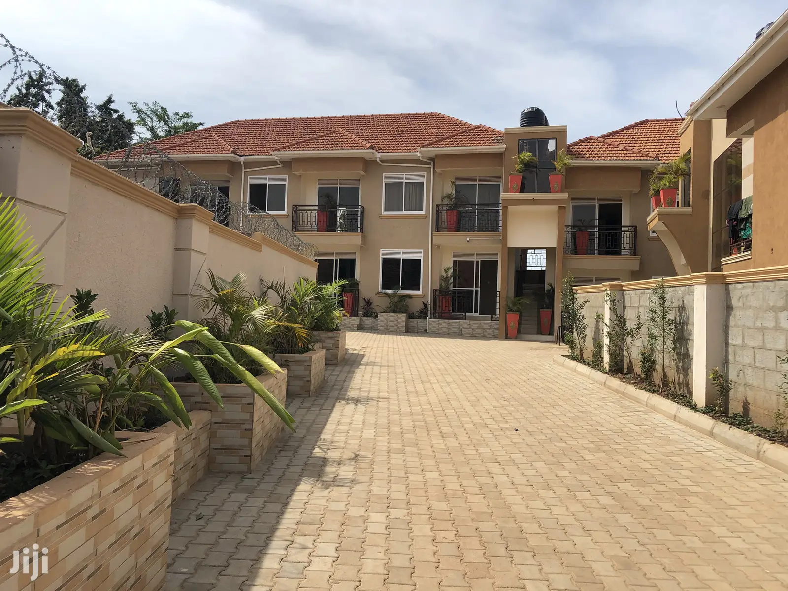 Apartment Complex in Kisaasi on Sell in Kampala