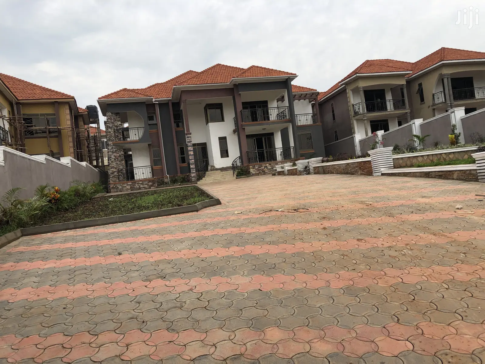 7 Bedroom Mansion In Ntinda Kiwatule For Sale in Kampala
