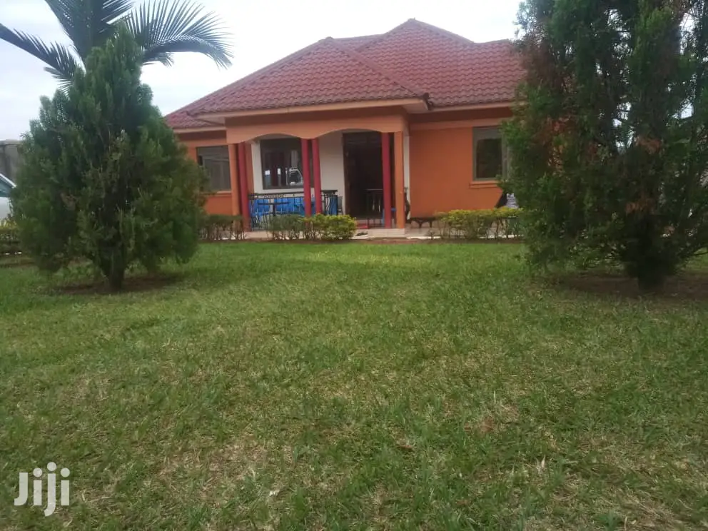 Namugongo 25 Decimals House on Sell in Kampala