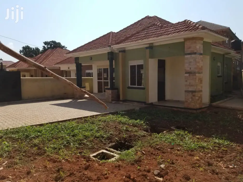 Kira Stunning New Bungaloo in Tarmacked Neighborhood on Sell in Kampala