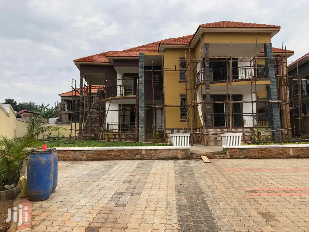7 Bedroom Mansion In Kiwatule For Sale in Kampala