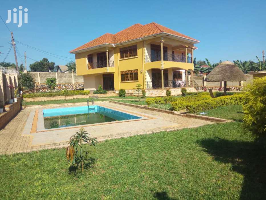 Bunga Swimming Pool Mansion On Sell in Kampala