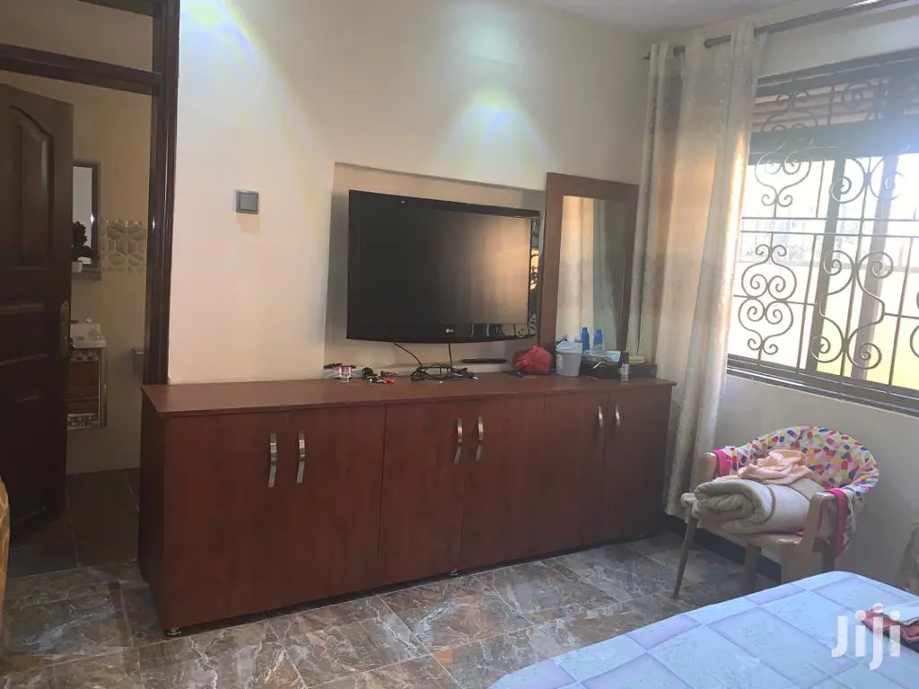5 Bedroom Classic Villa In Lugogo For Rent in Kampala