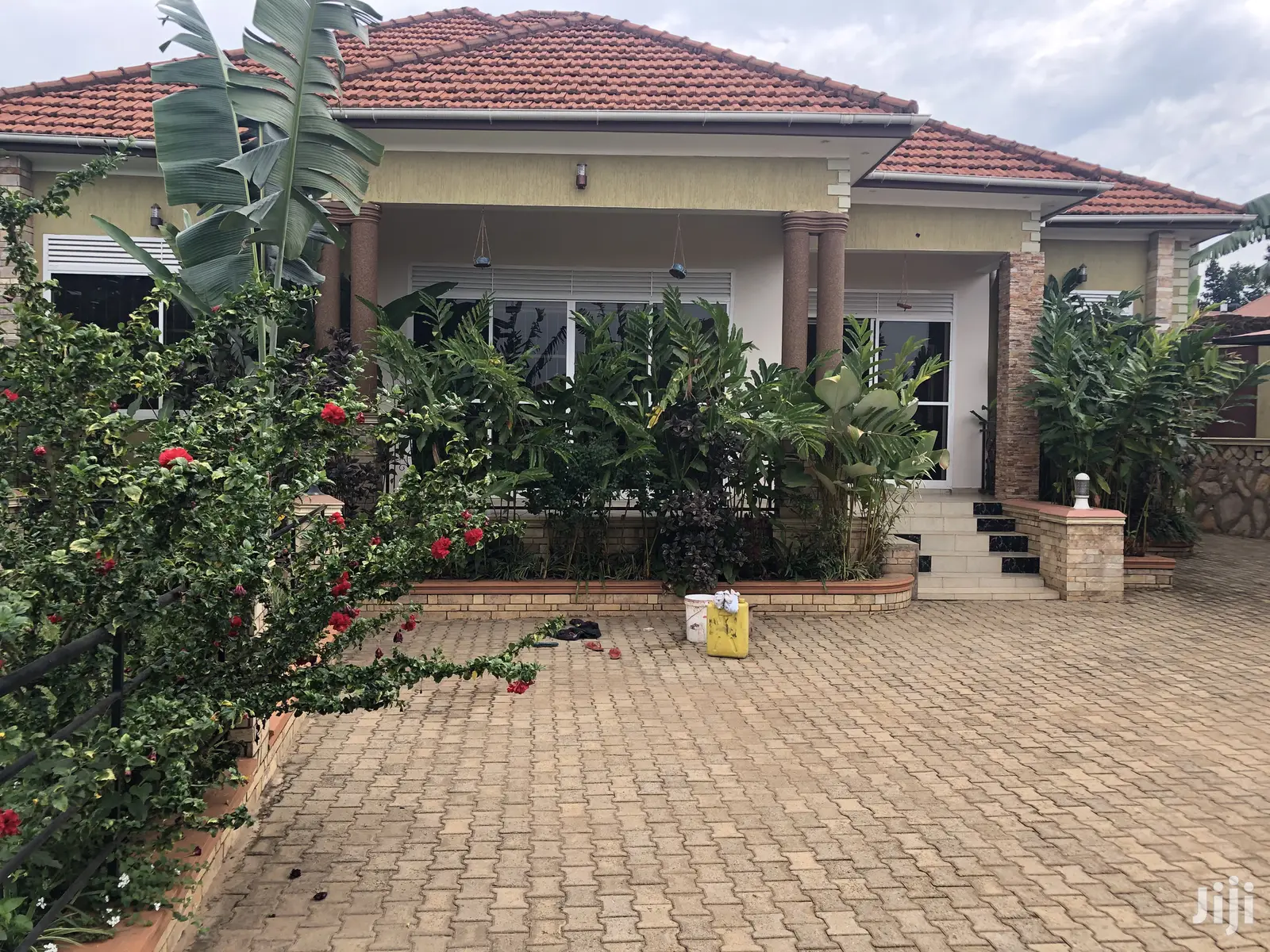 Kira Large Beautiful Home on Sell in Kampala