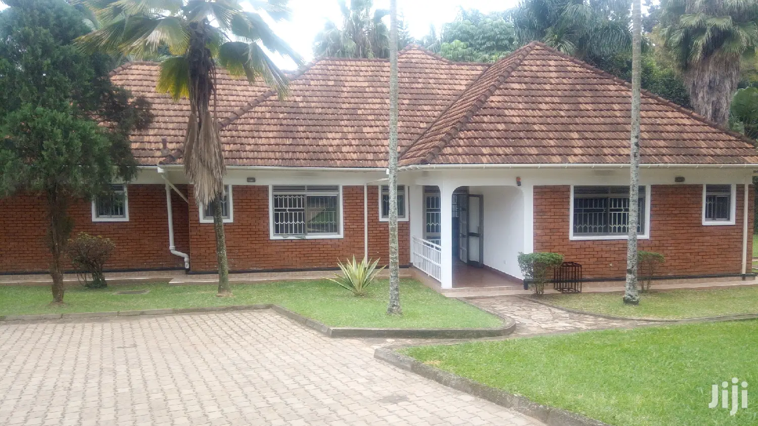 3 Bedroom Bungalow In Kololo For Rent in Kampala