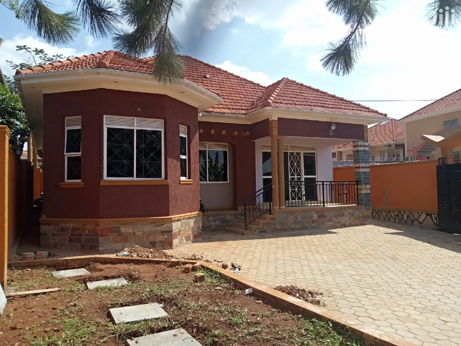 Kiiira Adorable Home by the Tarmack on Sell in Kampala