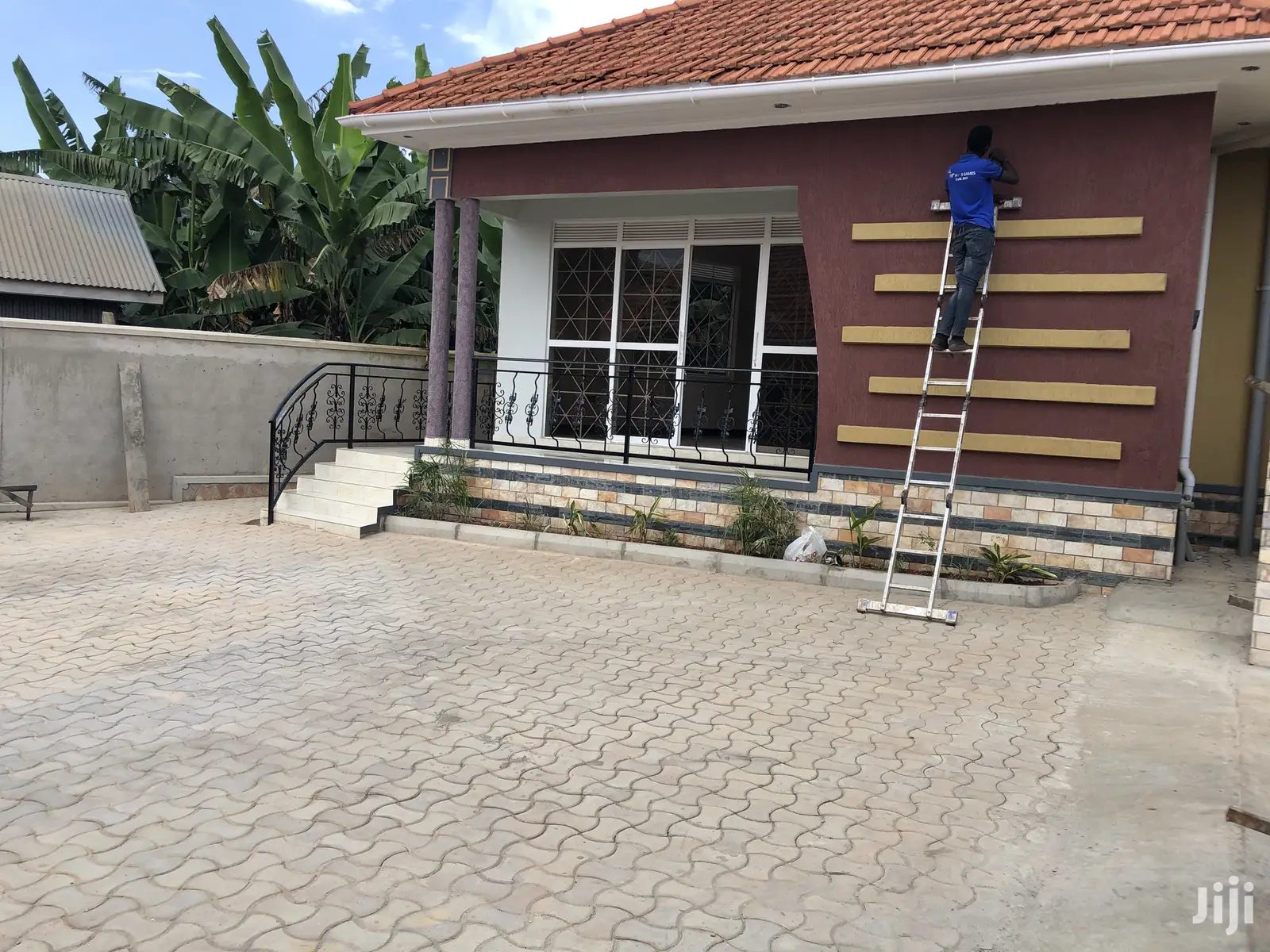 Kiira Nice Bungaloo On Sell in Kampala