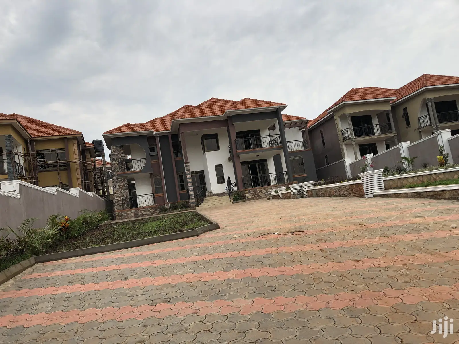 Kiwature Bidandi World Class Mansion on Sell in Kampala