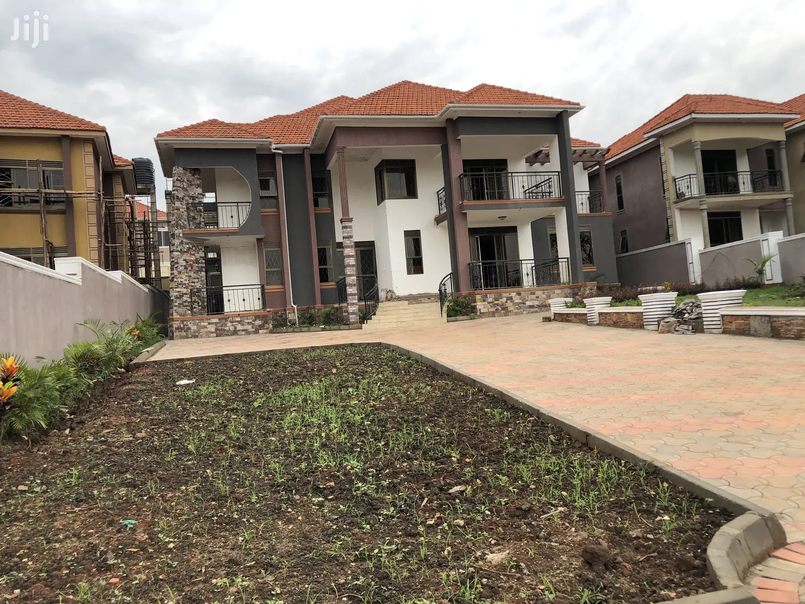 Kiwature Bidandi World Class Mansion on Sell in Kampala