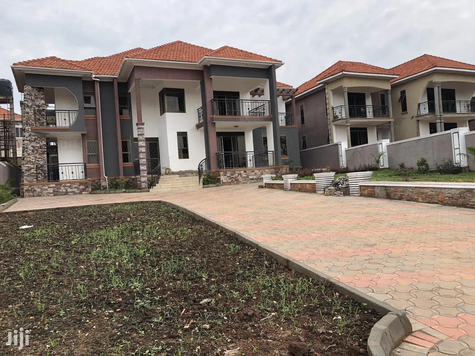 Kiwature Bidandi World Class Mansion on Sell in Kampala