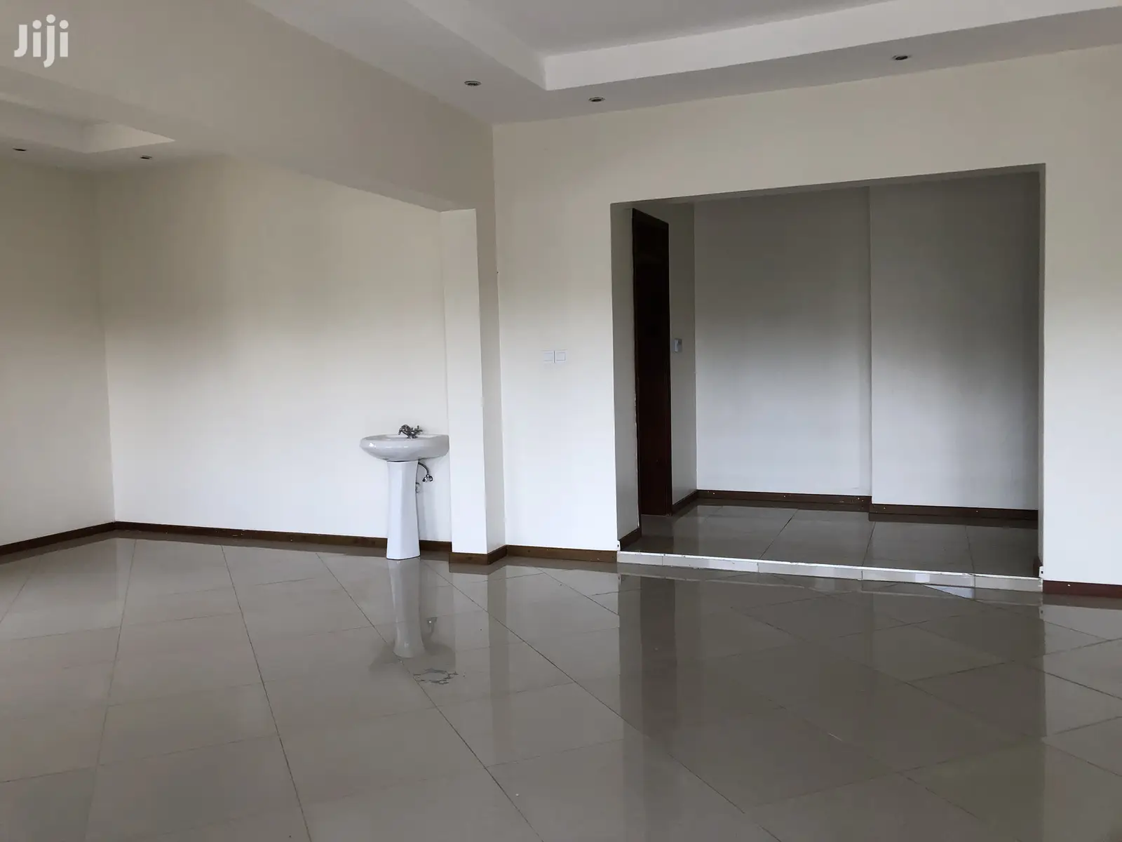 Kiira Classy House On Sell in Kampala
