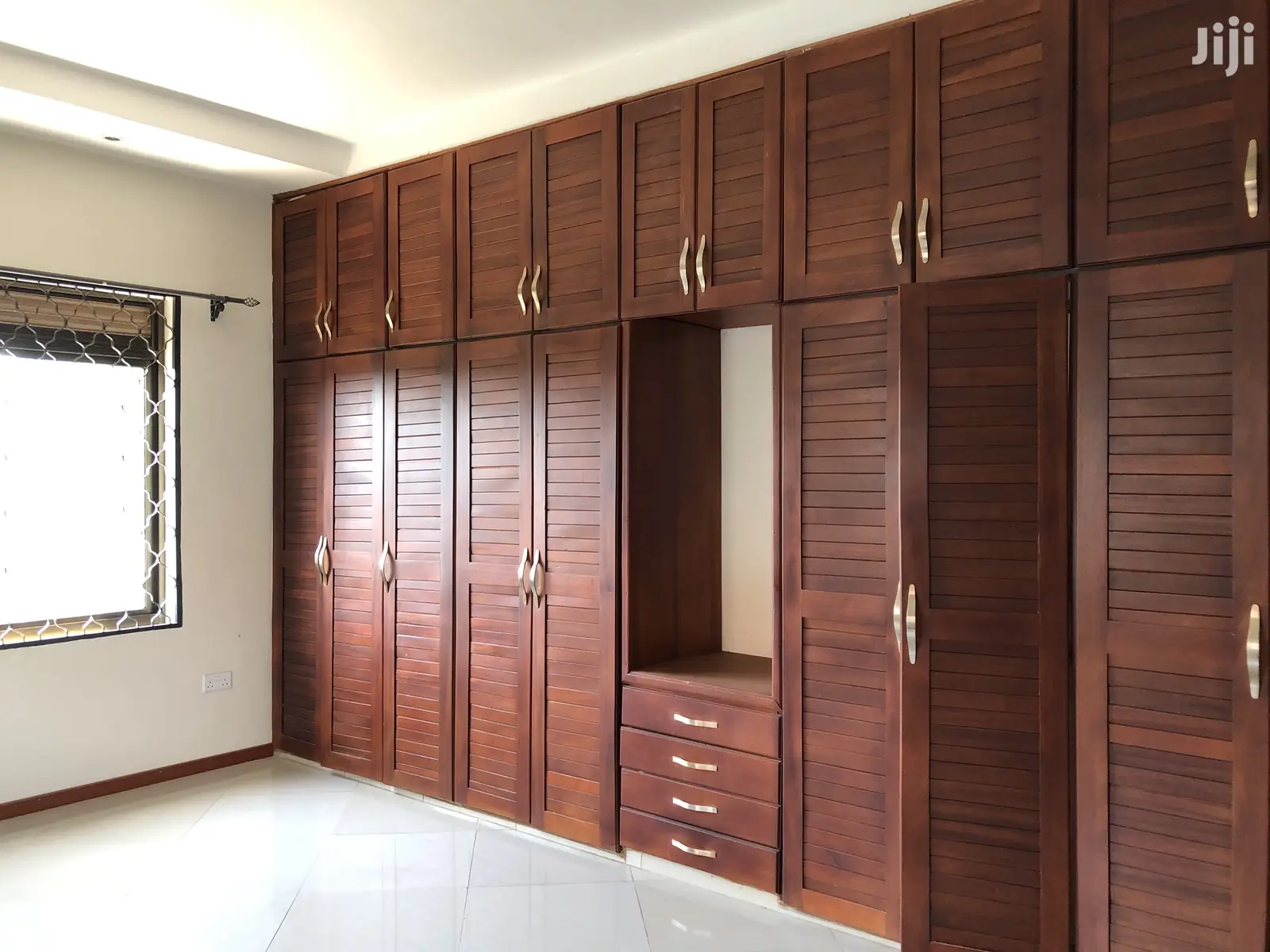Kiira Classy House On Sell in Kampala