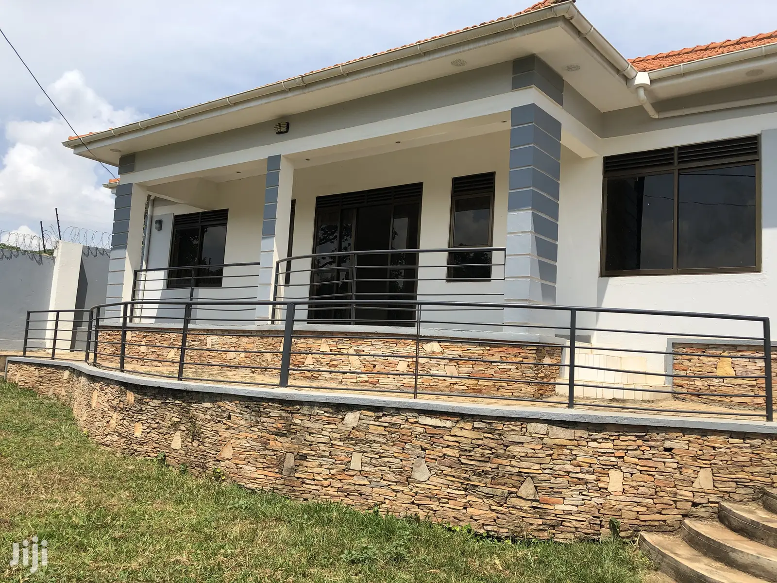 Kiira Classy House On Sell in Kampala