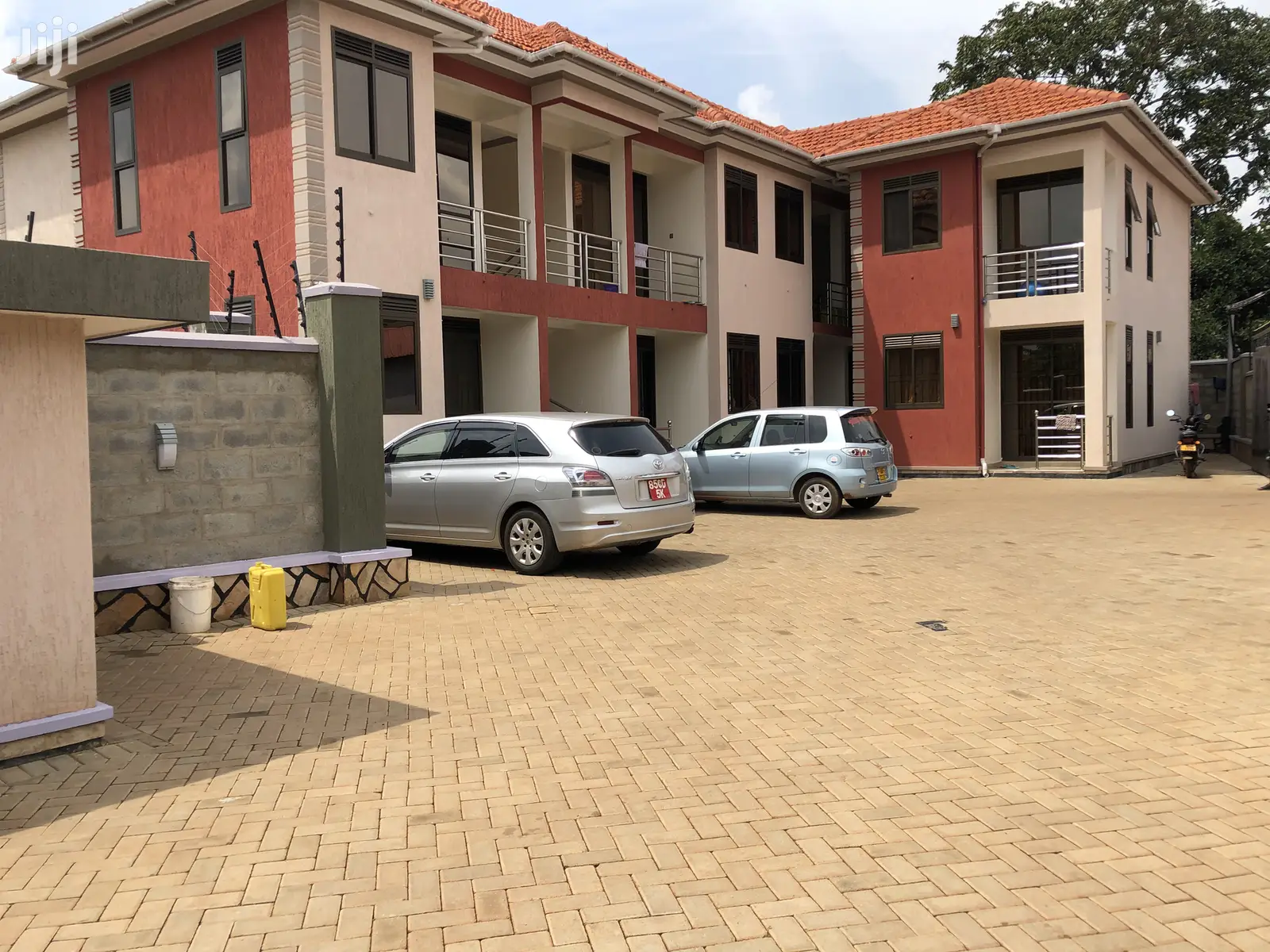 Kisasi Classy Apartment Building by the Tarmack on Sale in Kampala