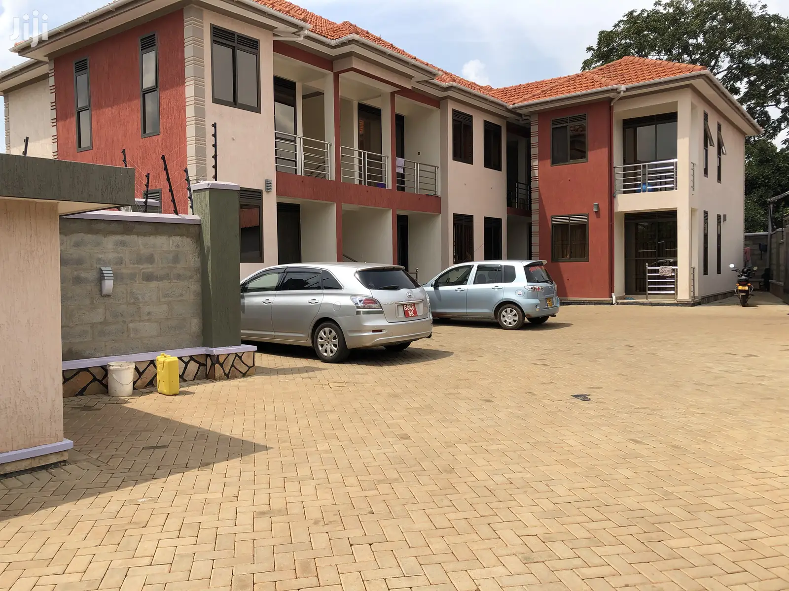Kisasi Classy Apartment Building by the Tarmack on Sale in Kampala