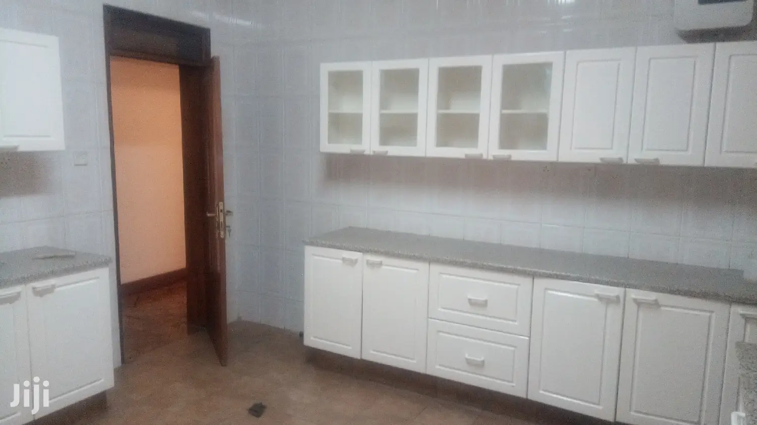 5 Bedroom Mansion In Ntinda For Rent in Kampala