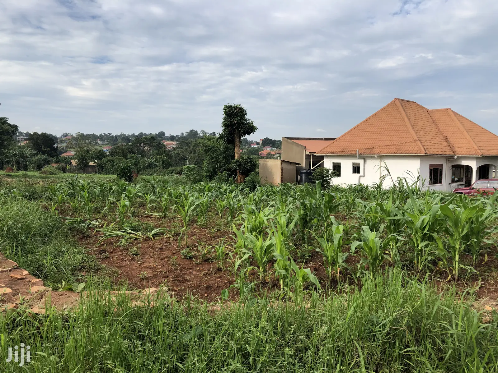 Kira Kimwani 25 Deximals Near Tarmack on Sell in Kampala