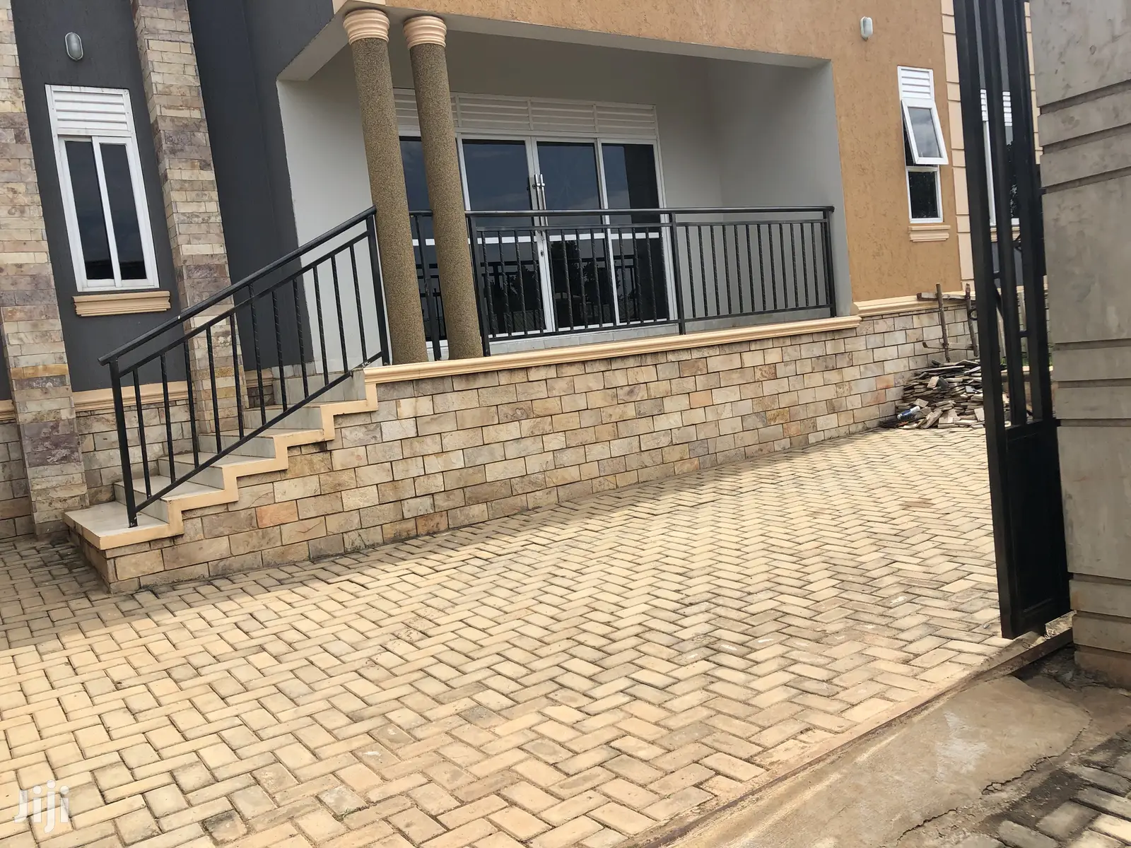 Well Finished House in Najjera on Sell in Kampala