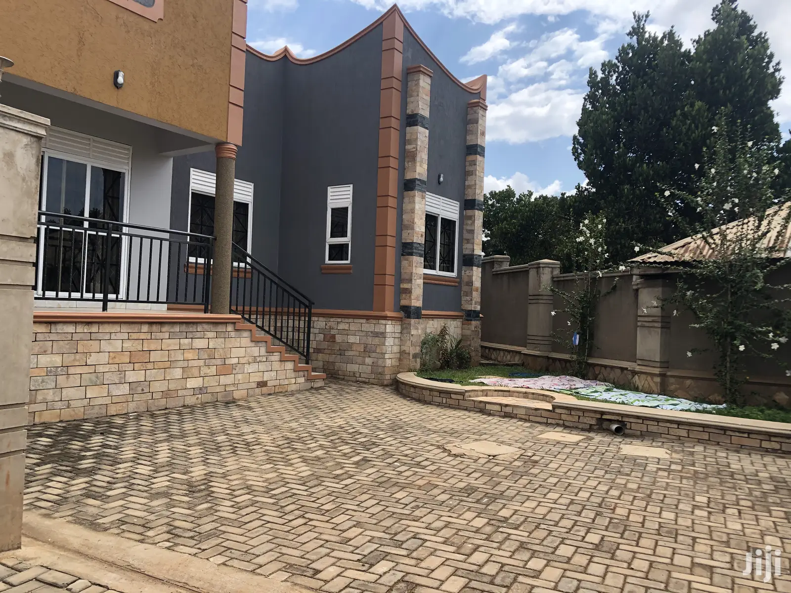 Well Finished House in Najjera on Sell in Kampala