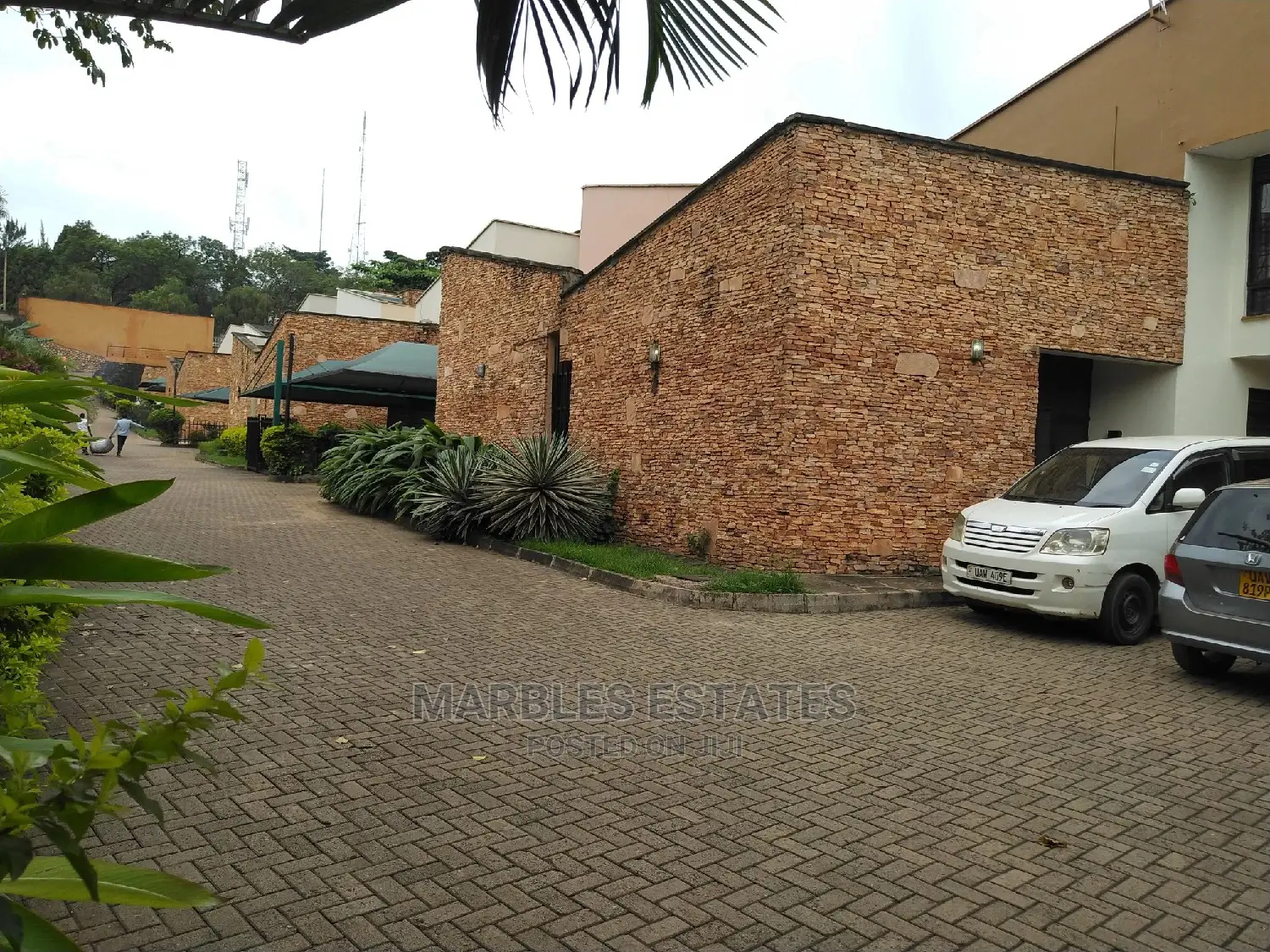 5 Bedrooms Town House For Rent In Kololo in Kampala