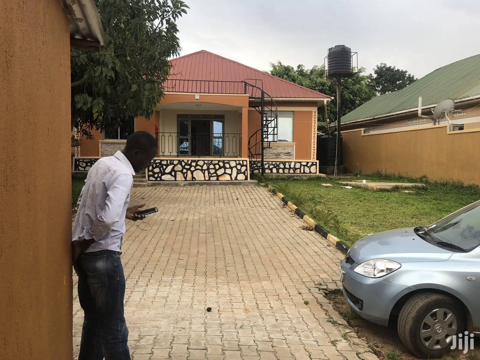 Namugongo Beautiful Bungalow On Sell in Kampala