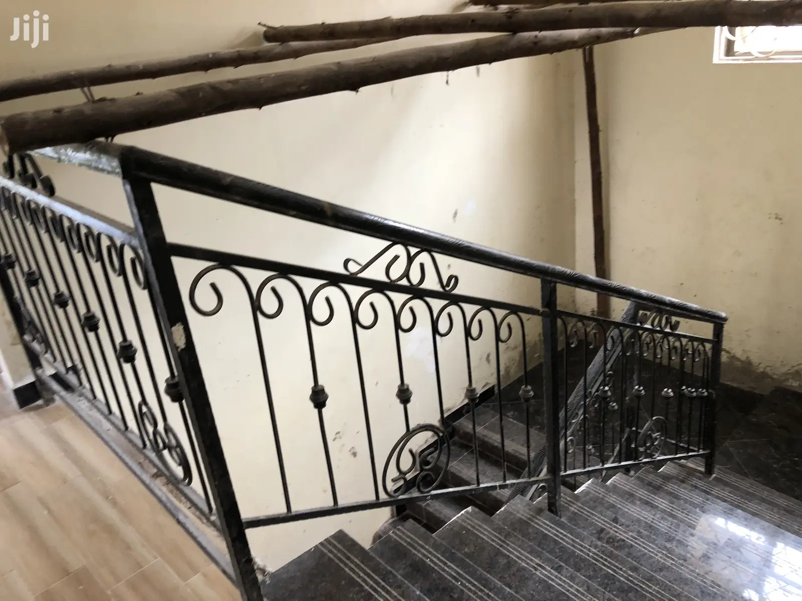 Kiwature Gigantic Mansion On Sell in Kampala