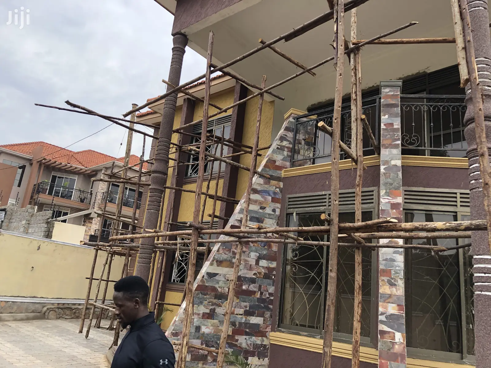 Kiwature Gigantic Mansion On Sell in Kampala