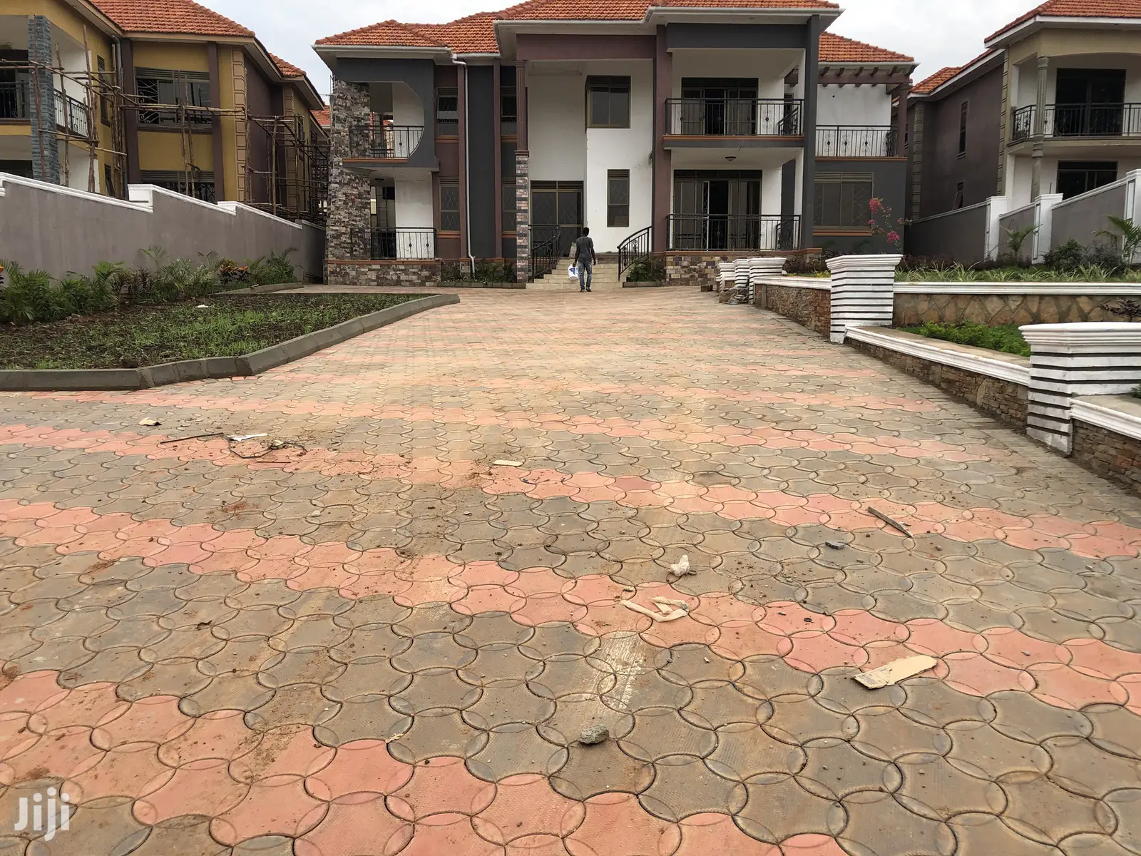 Corporate Mansion In Kiwatule On Sale in Kampala