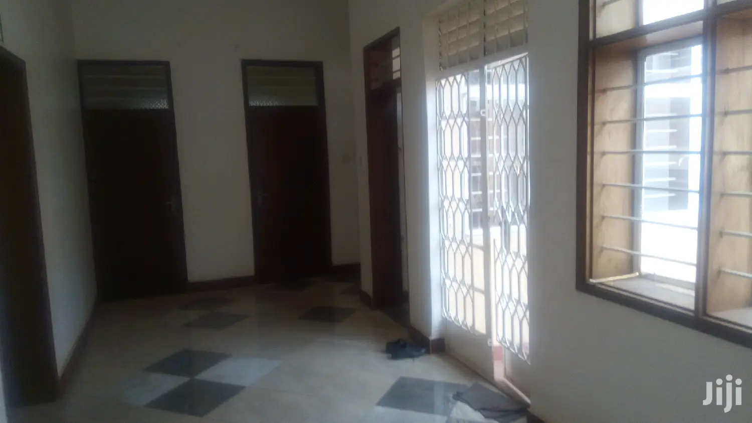 10bdrm Maisonette in Kololo Property, Central Division for Rent in Central Division