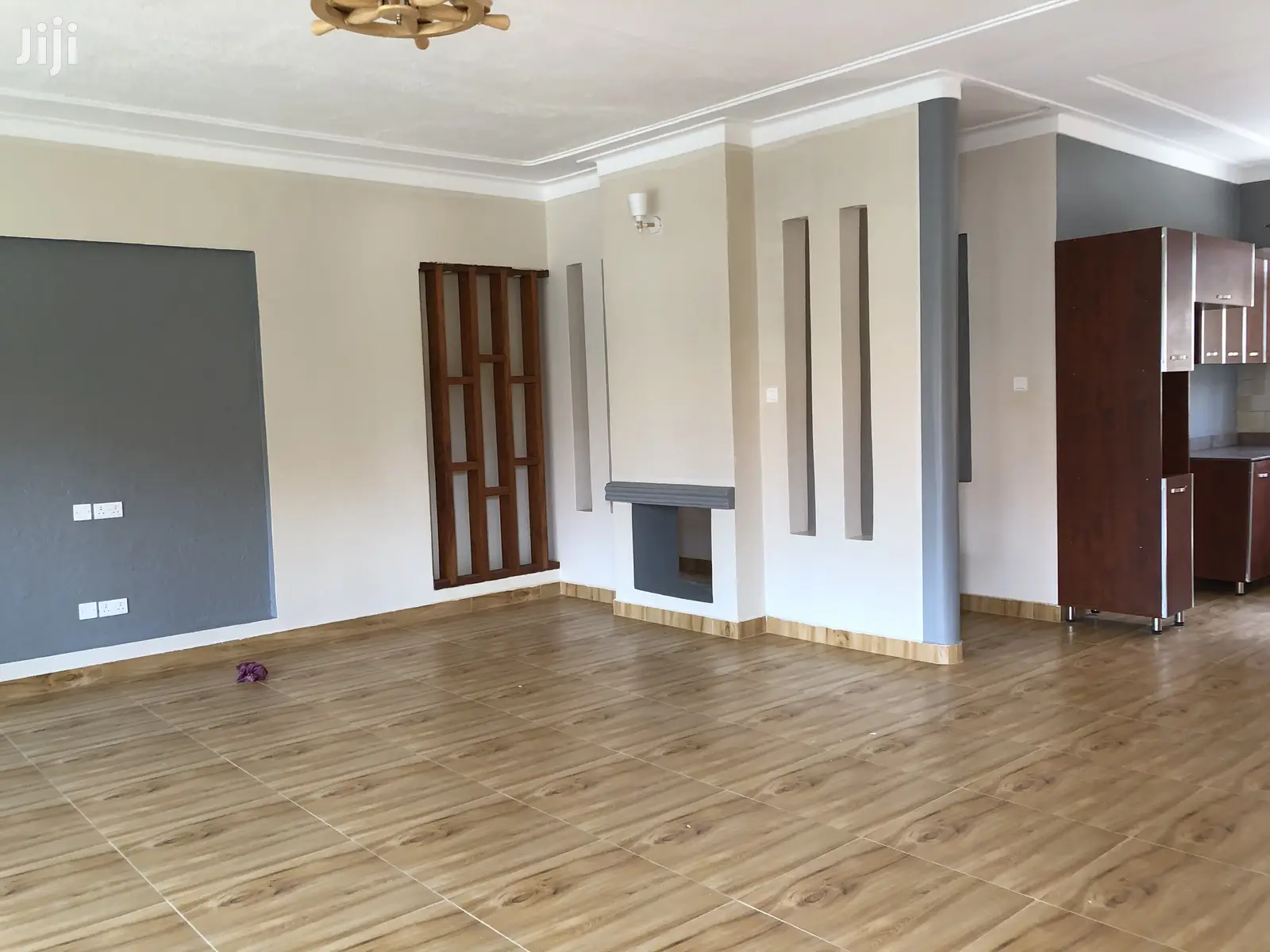 Kira Mamerito Road Pretty Bungalow on Sell in Kampala