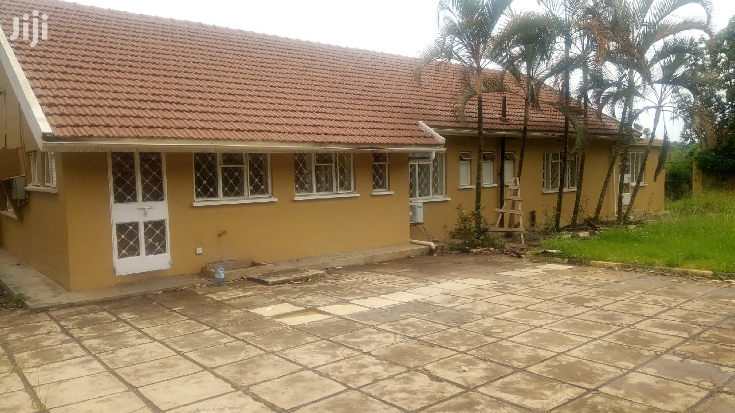 Green Field Banglow in Kampala