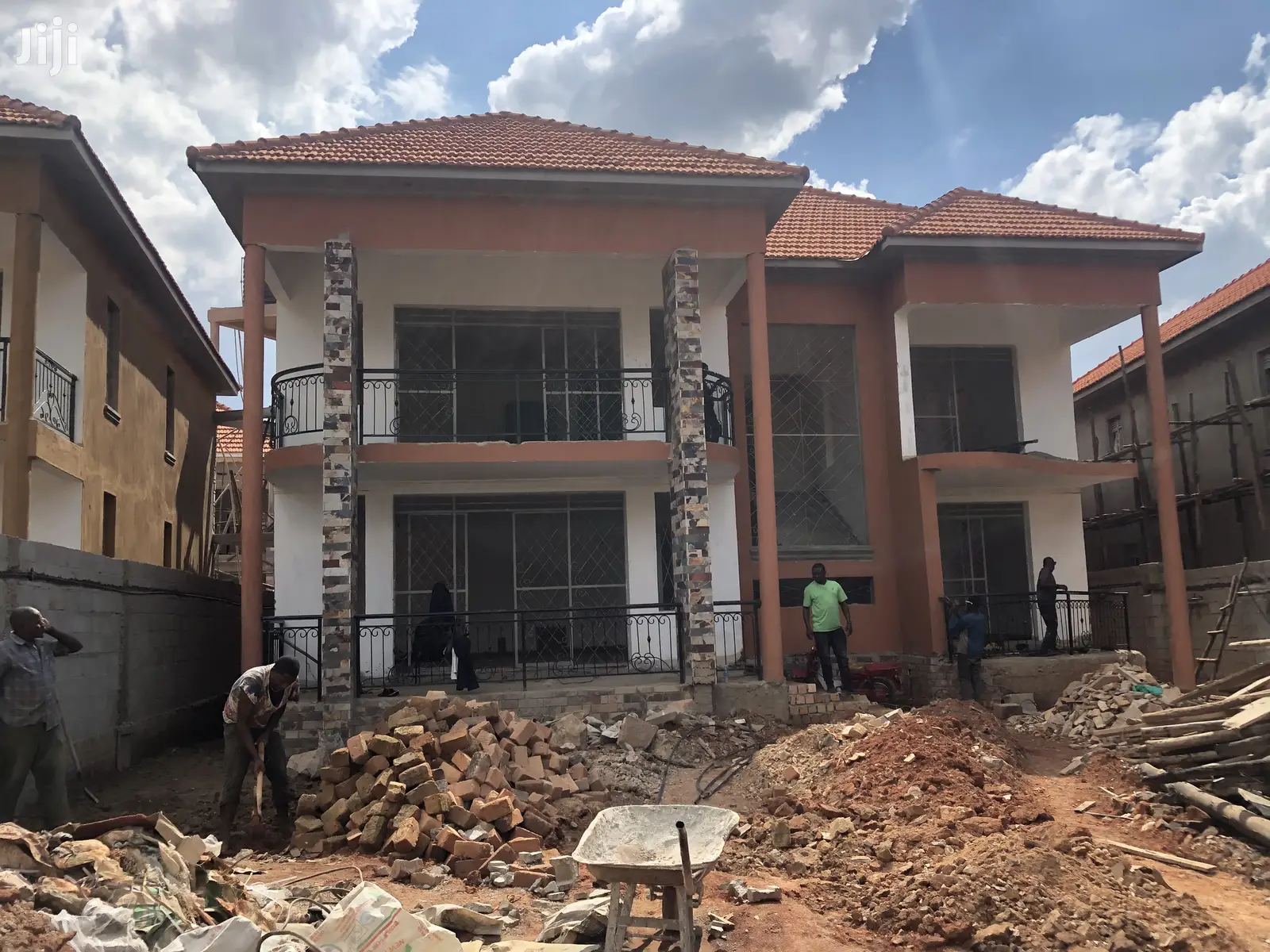 Corporate Six Bedroom Mansion in Kira for Sell in Kampala