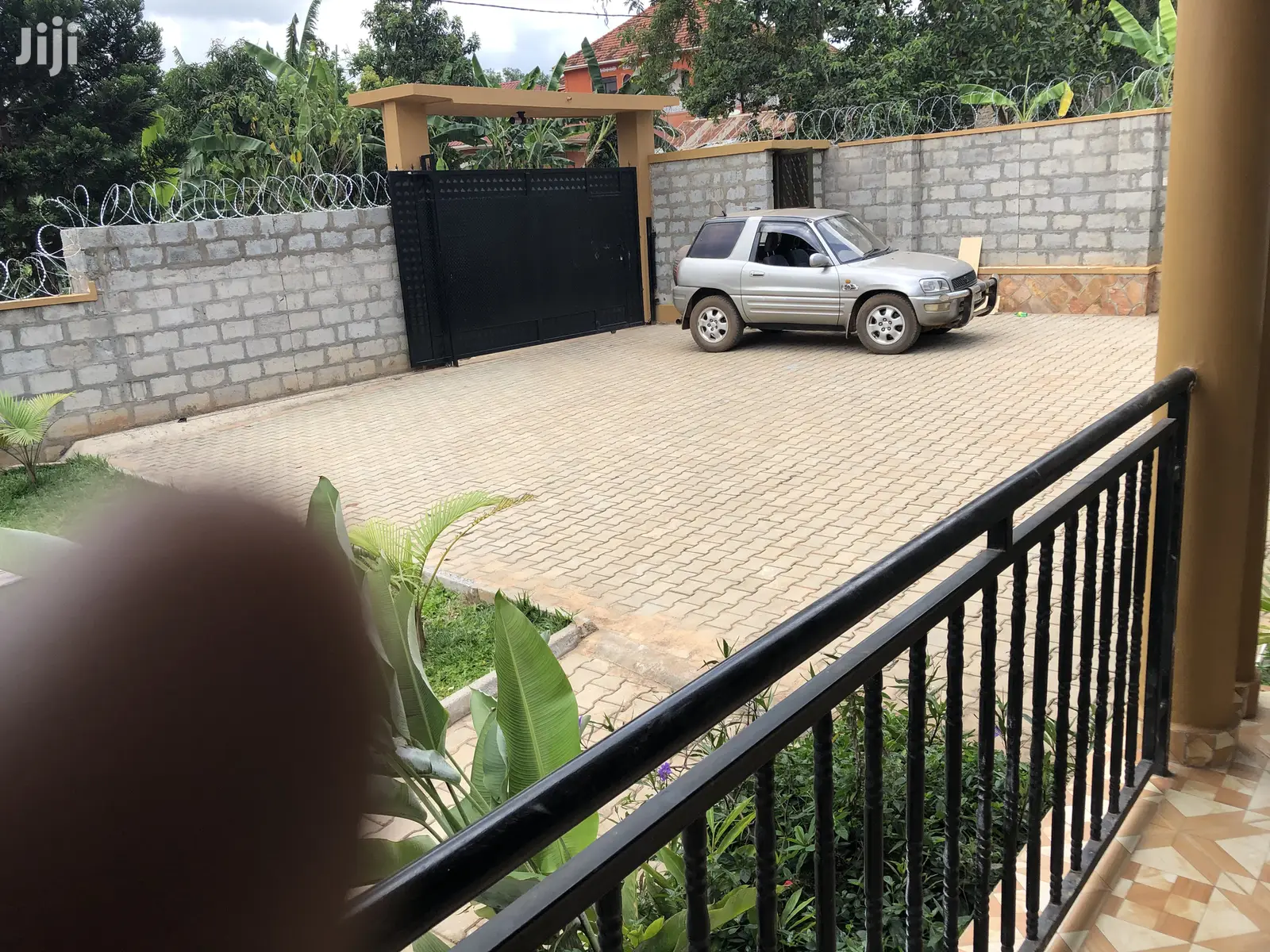 Kiira Lovely Mansion With Four Bedrooms on Sell in Kampala
