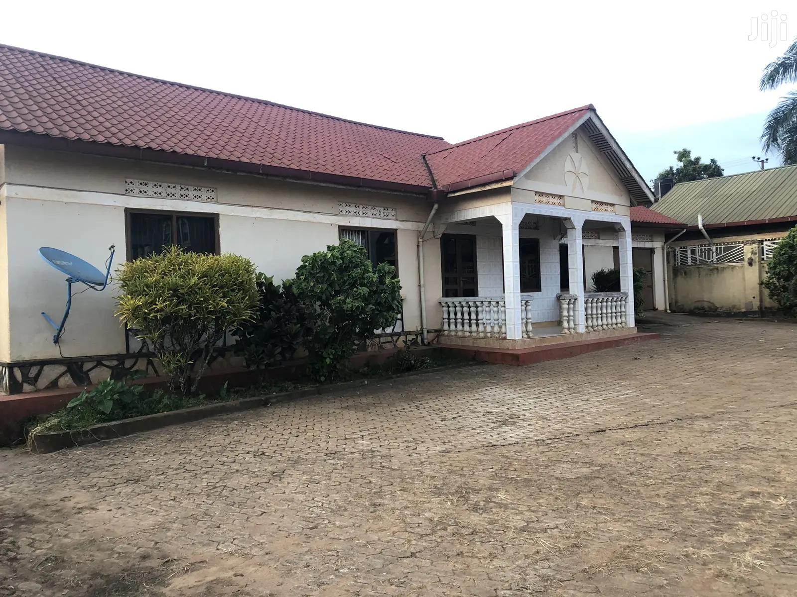 29 Decimals House In Bweyogerere Near Tarmack On Sell in Kampala