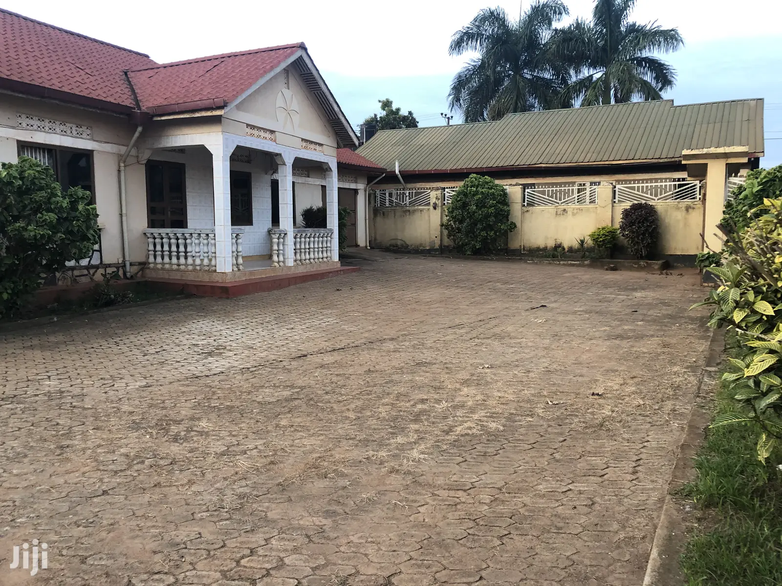 29 Decimals House In Bweyogerere Near Tarmack On Sell in Kampala