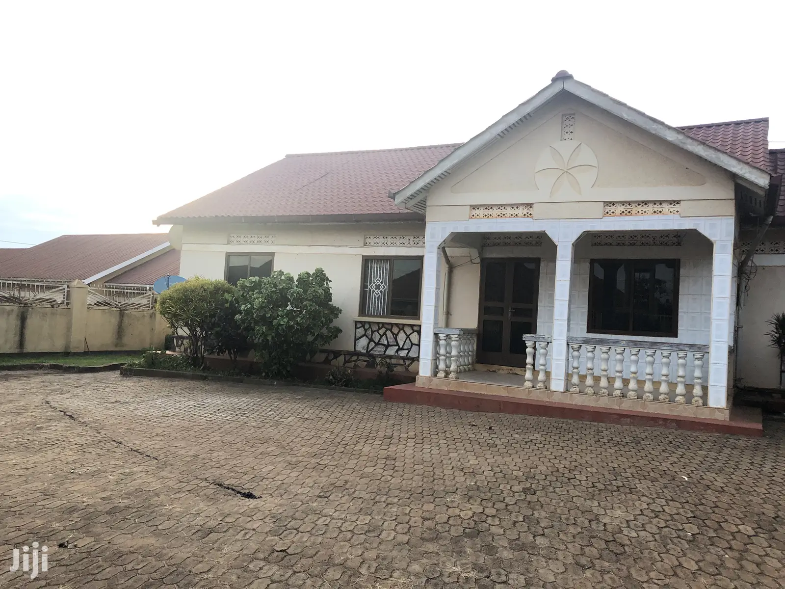 29 Decimals House In Bweyogerere Near Tarmack On Sell in Kampala